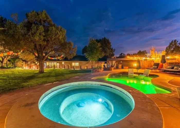 4br Retreat With Grotto Style Pool And Hot Tub Sedona