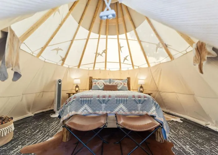 Holiday home 4br Retreat With Grotto Style Pool And Hot Tub Sedona