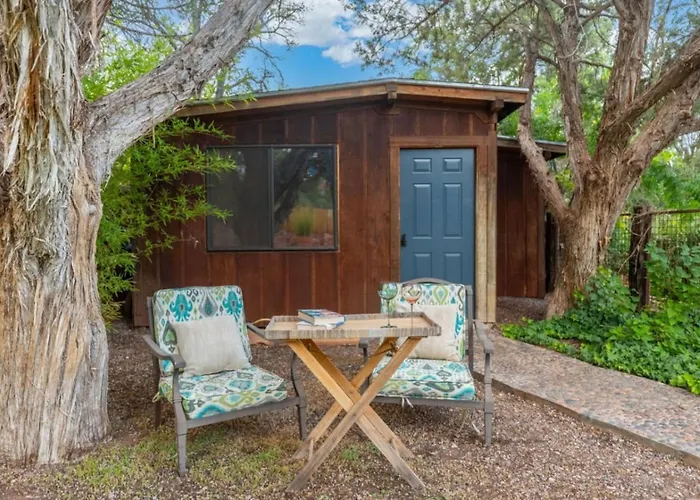 4br Retreat With Grotto Style Pool And Hot Tub Holiday home